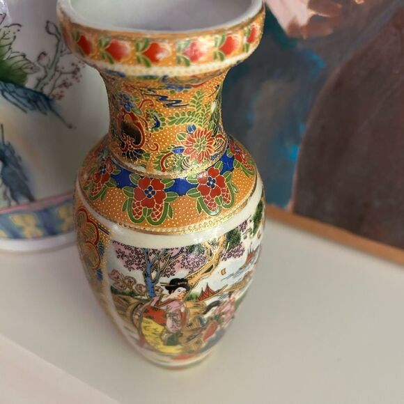 Vtg Hand Painted Satsuma Style Japanese Floral Geisha Porcelain Vase W Stamp 8” - Picture 11 of 16